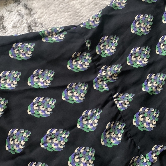 Diane Von Furstenburg Blouse Black Nova Long Sleeve Silk Wrap size 0 career - Picture 12 of 12